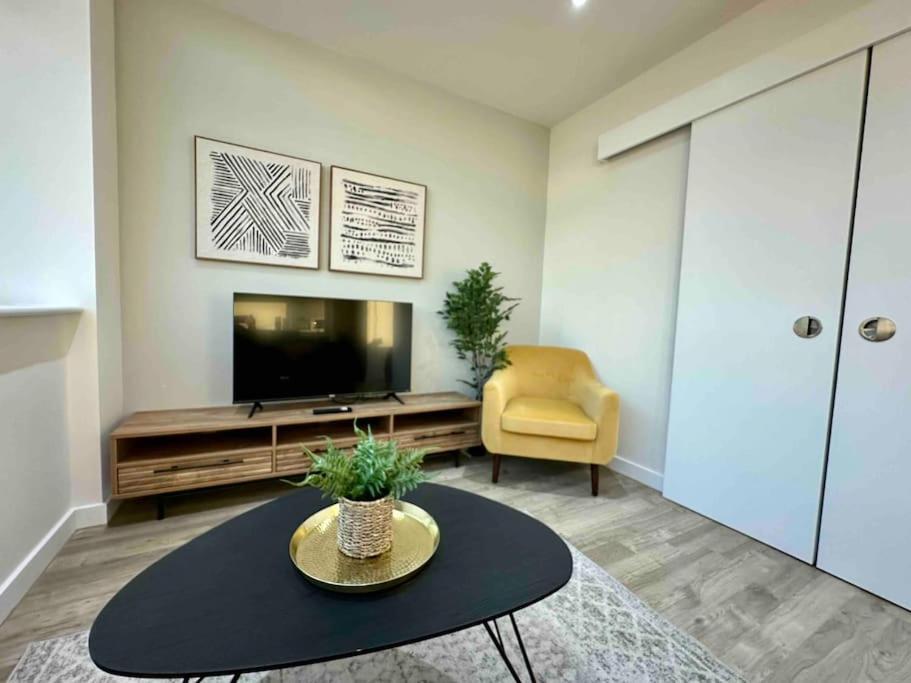 1 Bed Flat With View Of Old Trafford Apartment Manchester Exterior photo